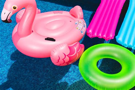 From Relaxation to Excitement: The Range of Experiences with a Divine Water Toy